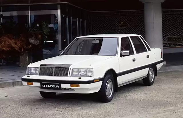 将复古风贯彻到底，现代下一代索纳塔被曝将致敬80年代初代车型