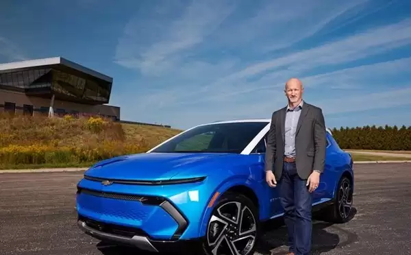 通用汽车任命特斯拉前高管安德森为首席产品官并列为接班人