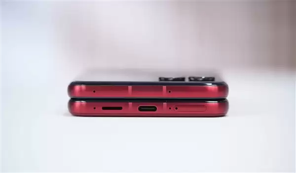 观赛神器预定！摩托罗拉Razr 60世界杯特别款惊喜曝光