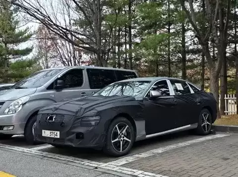 捷尼赛思G80混动版2026年亮相 续航超千公里