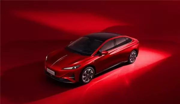 2025 年 20 万内国产纯电轿车推荐：安全配置怎么选才放心？