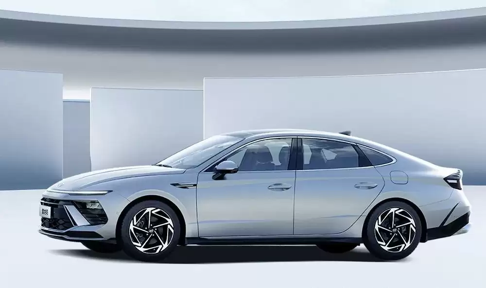 将复古风贯彻到底，现代下一代索纳塔被曝将致敬80年代初代车型