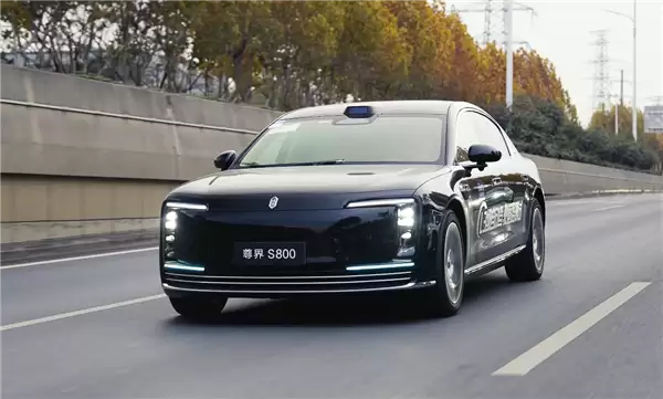 媒体发布“智驾战力天梯榜”：华为系倒数第一 问界S800只拿5分