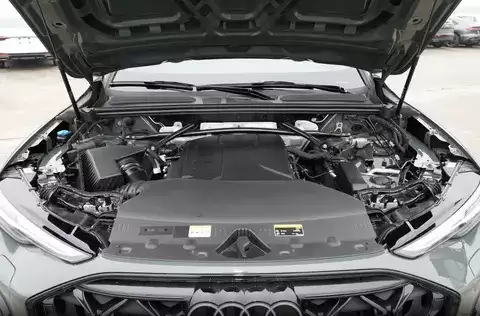 全新一代奥迪Q5L预售开启，31.3万起售，科技与动力全面升级