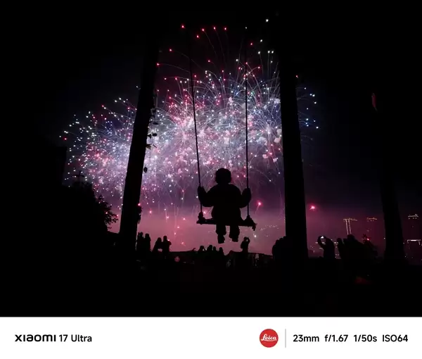 卢伟冰晒小米17 Ultra烟花样张：最强夜神实至名归