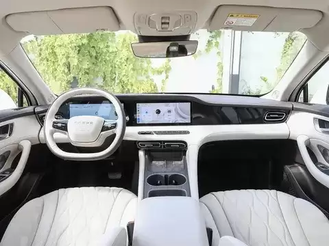 荣威D7狂降4.4万，中型混动轿车掀购车热潮