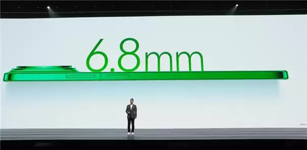 华为nova15 Ultra亮相：仅6.8mm！nova史上最薄Ultra