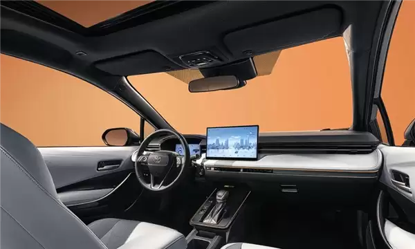 12.98万起 广汽丰田雷凌L上市：轴距加长、新增2.0L动力