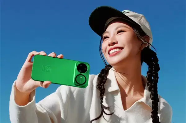 鸿蒙5/鸿蒙6终端设备数突破3200万：阵容史无前例