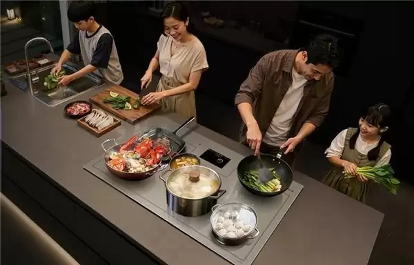 挣脱炉头束缚!卡萨帝厨电发明全域电磁炉