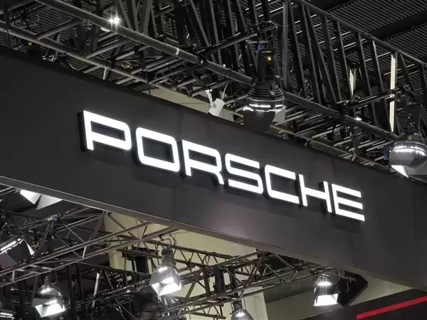 保时捷中国被曝自建充电站将停止运营：涉及超300座尊享充电站  