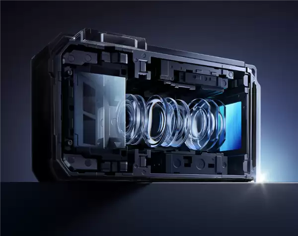 小米史上最强长焦！卢伟冰晒小米17 Ultra与友商实拍对比：高下立判