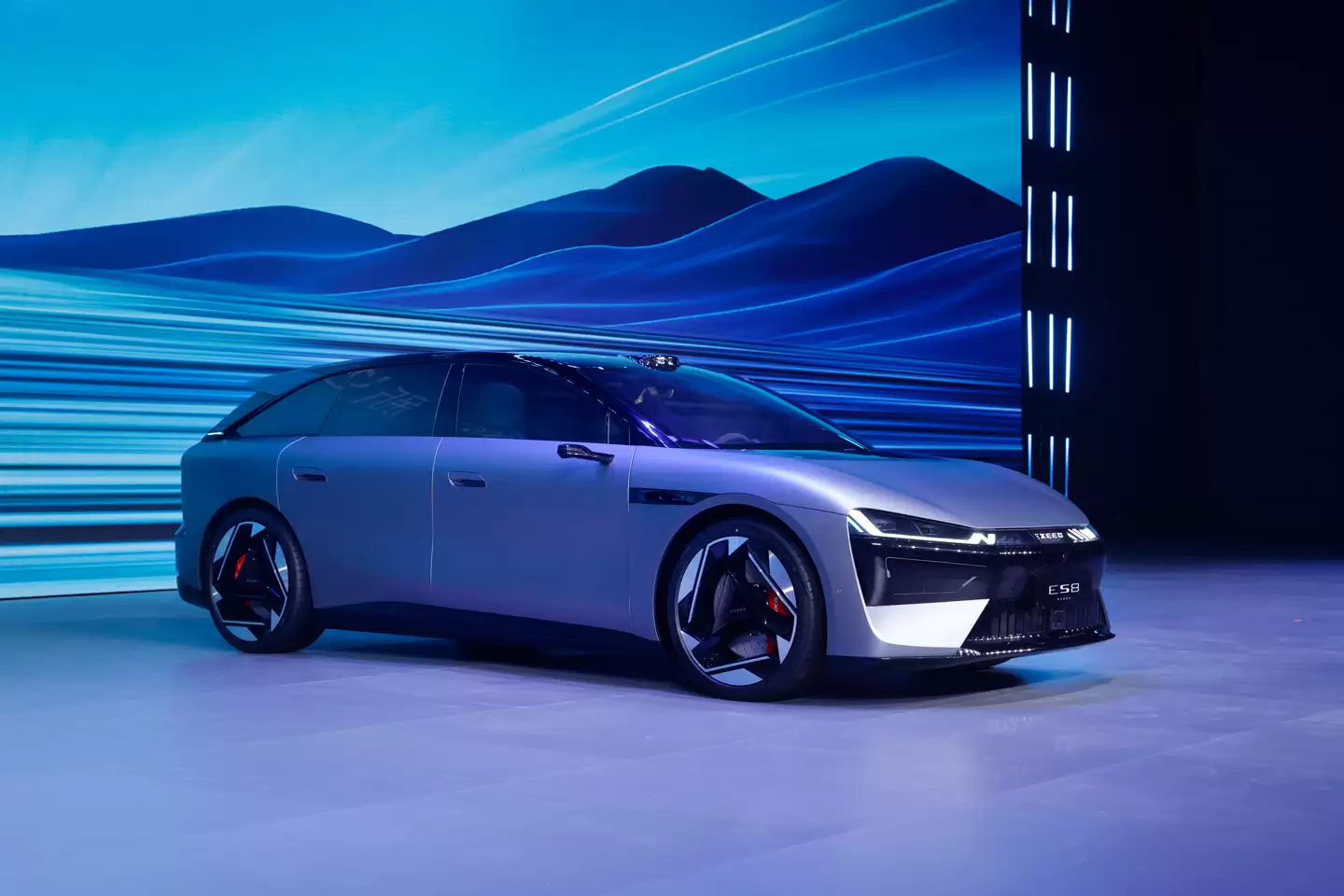 奇瑞星途 ES8、ES7 GT、ET8、ET9 首秀：全新大型对开门 SUV 及旅行车