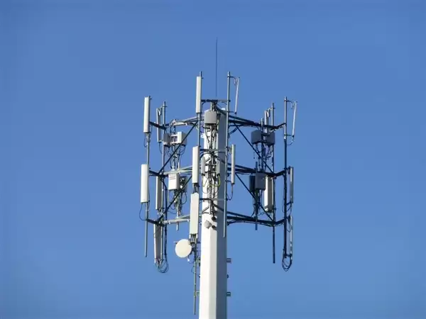 华为又一次全国首个:实测能让5G上行提升数倍