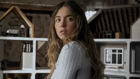 求求你穿多点！好莱坞女星悉德尼妹穿衣被亲友劝谏