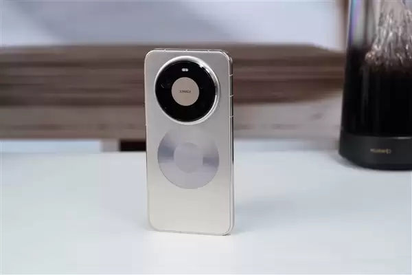 性能全开！华为Mate 80 GTS最快明年3月发：配散热风扇 搭更强版麒麟9030