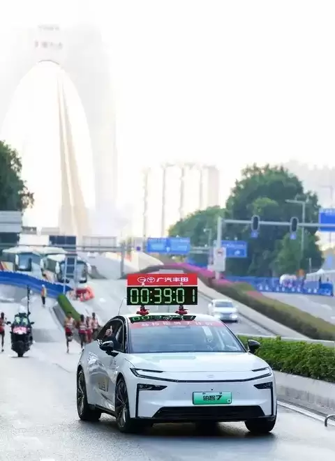 广汽丰田铂智7首秀广马，科技领航电动新征程