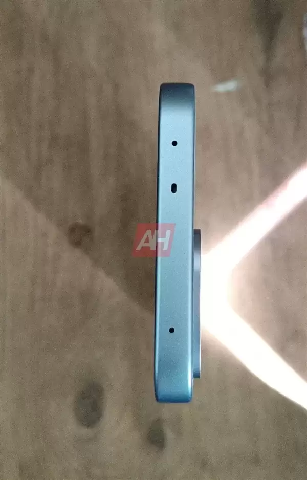 一加Turbo实图曝光：9000mAh巨无霸电池+144Hz显示屏