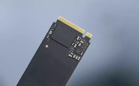 Windows 11现可手动启用原生NVMe支持，性能提升显著但存风险
