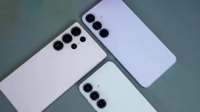 三星Galaxy S26+曝光：大屏升级、原生支持Qi2磁吸充电