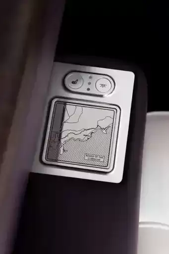 劳斯莱斯险路电动版亮相：800 伏平台加持，纯手工打造限量 60 台