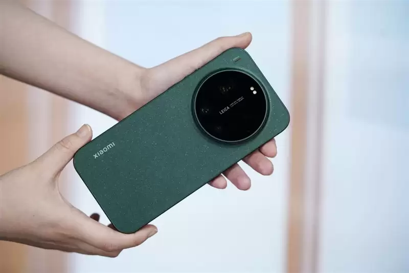 大底长焦的全面革新 小米17 Ultra深度评测：它就是新一代长焦之王！