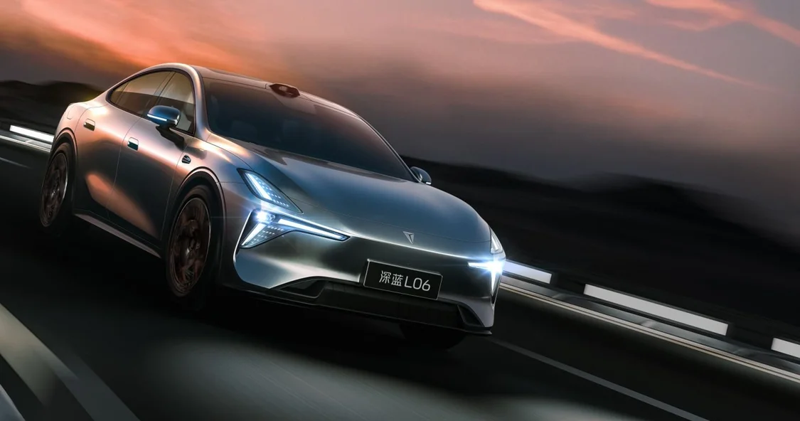 深蓝董事长邓承浩：小鹏是可敬的友商