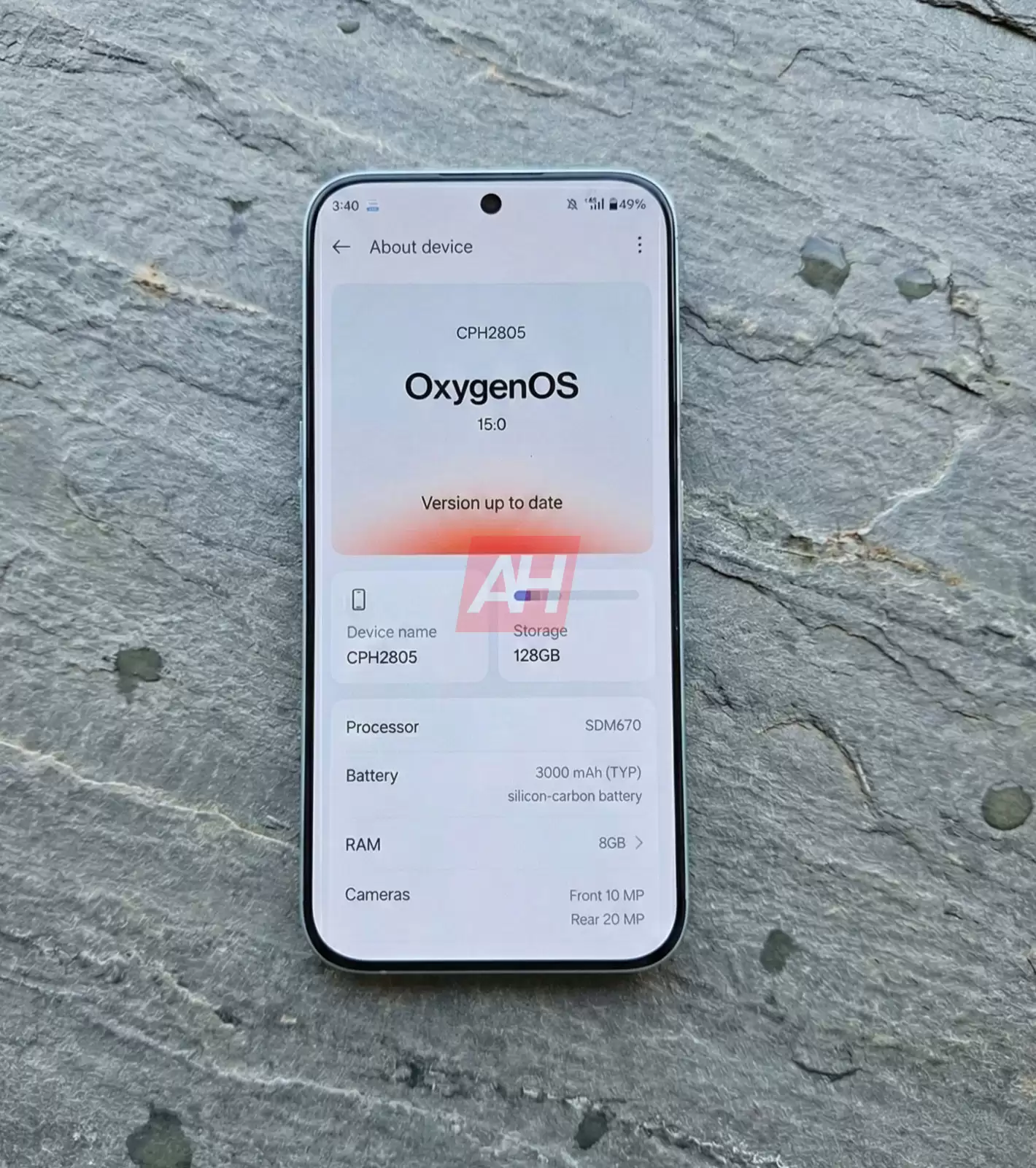 国际版一加 Turbo 手机实物图曝光：9000mAh 电池、骁龙 7s Gen 4 芯片