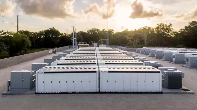 特斯拉英国再签2.75亿美元储能大单