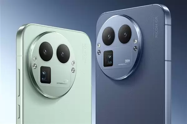 真我GT8 Pro炫酷登场，Neo8即将发布引期待