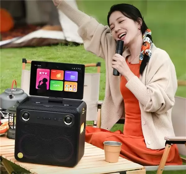 斩获钛媒体大奖！爱唱智能K歌音箱引领AI影音新风尚