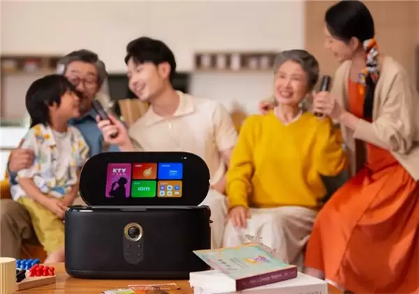 斩获钛媒体大奖！爱唱智能K歌音箱引领AI影音新风尚