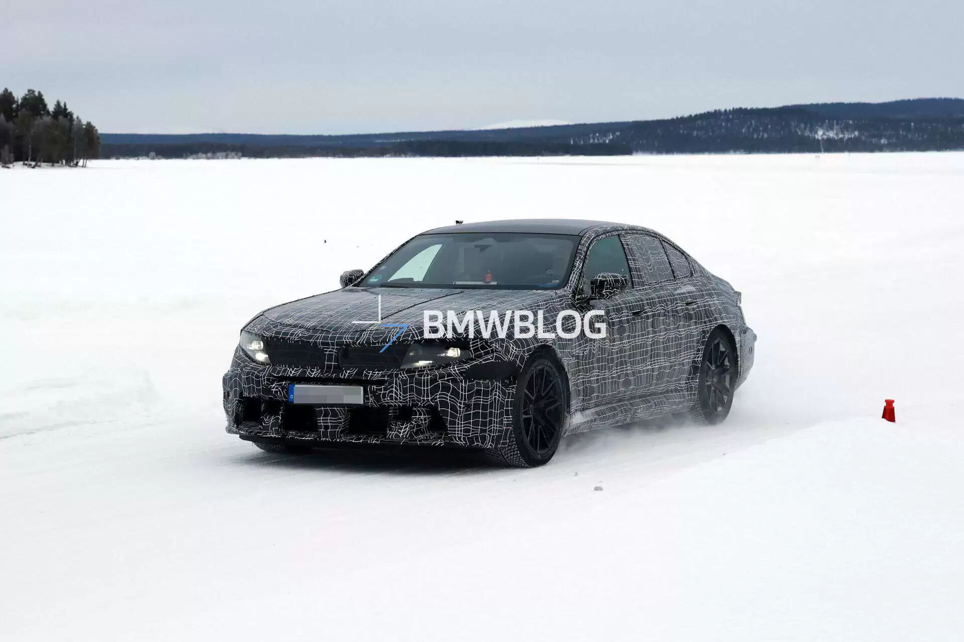 宝马路试细节曝光：新M5换回传统格栅，X5或将取消分体式尾门