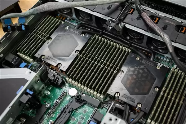 戴尔服务器持续运行4个月：打破圆周率世界纪录！算到314万亿亿