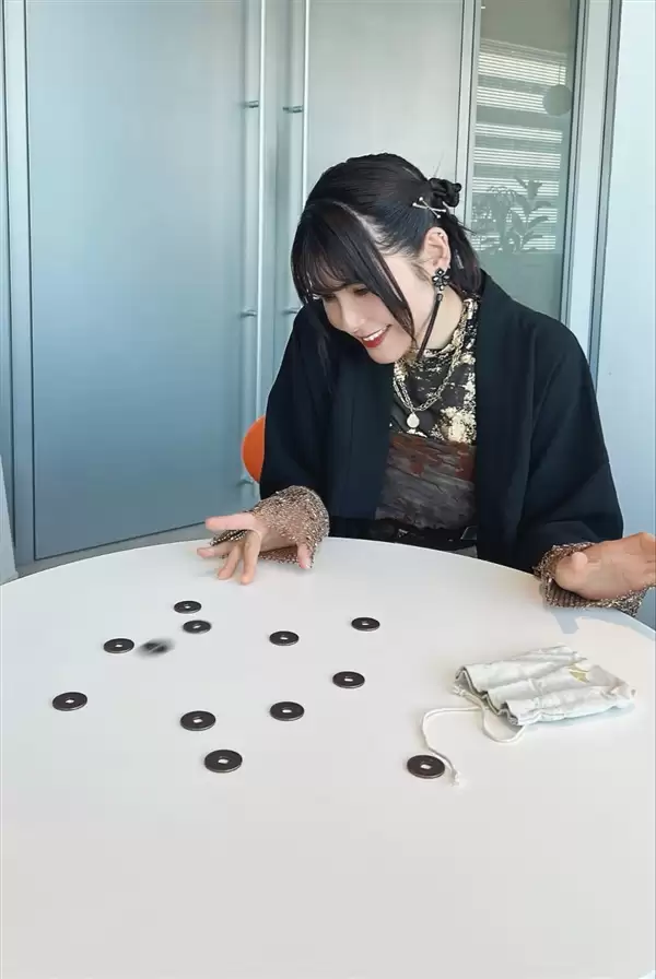 《山灵传说》女主声优晒个人美照 混血神颜获盛赞