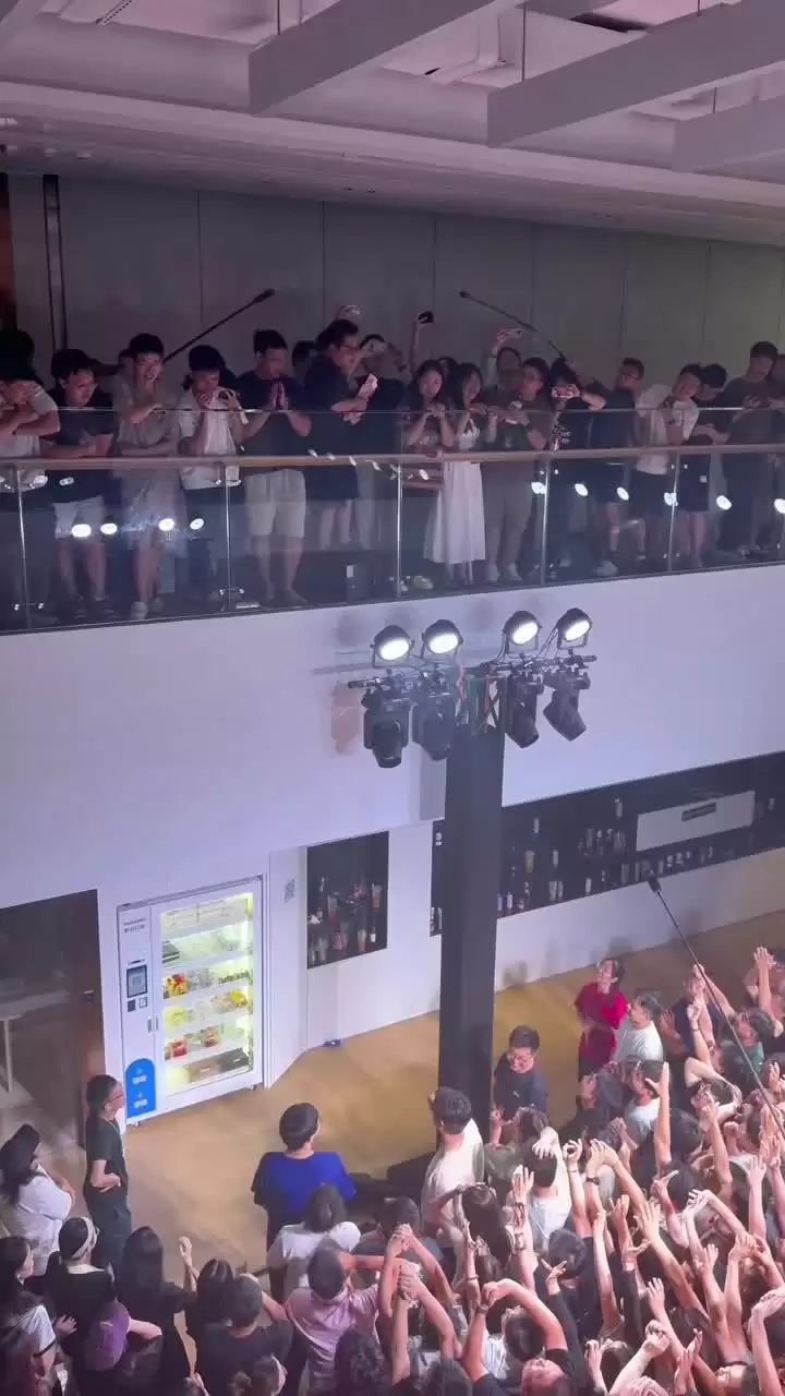 影石创新创始人派发现金红包引争议 官方致歉并承诺整改