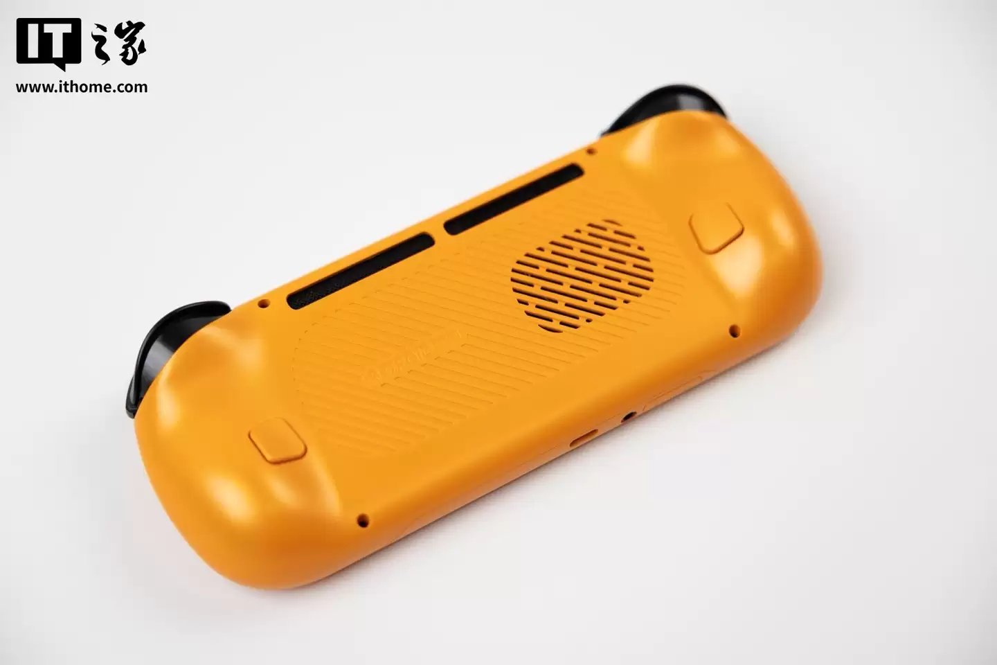 Retroid Pocket 6 掌机终版定型:可模拟 PS2/Switch 游戏