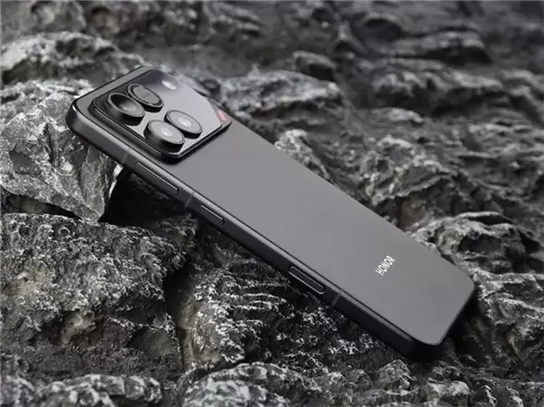 目前性价比最高的游戏手机:荣耀WIN系列是必看产品