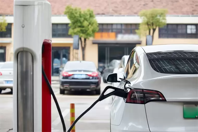 科尼赛克创始人：柴电混动是完美电动汽车替代方案