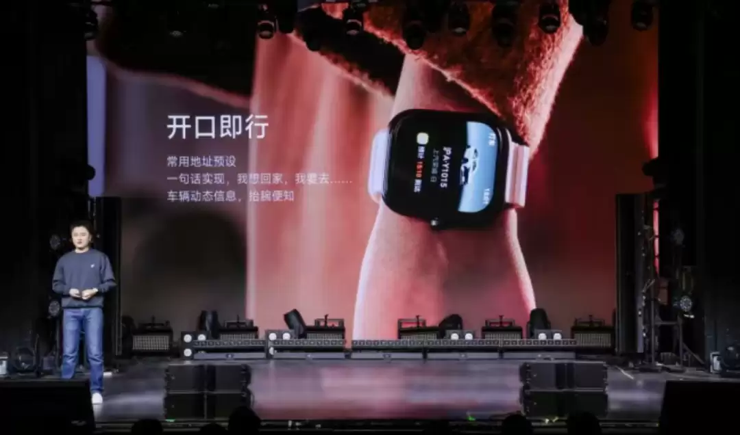 在耳机上装摄像头,这事能成吗?