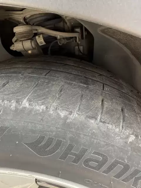 Model Y两年使用实录：电动车轮胎保养全攻略