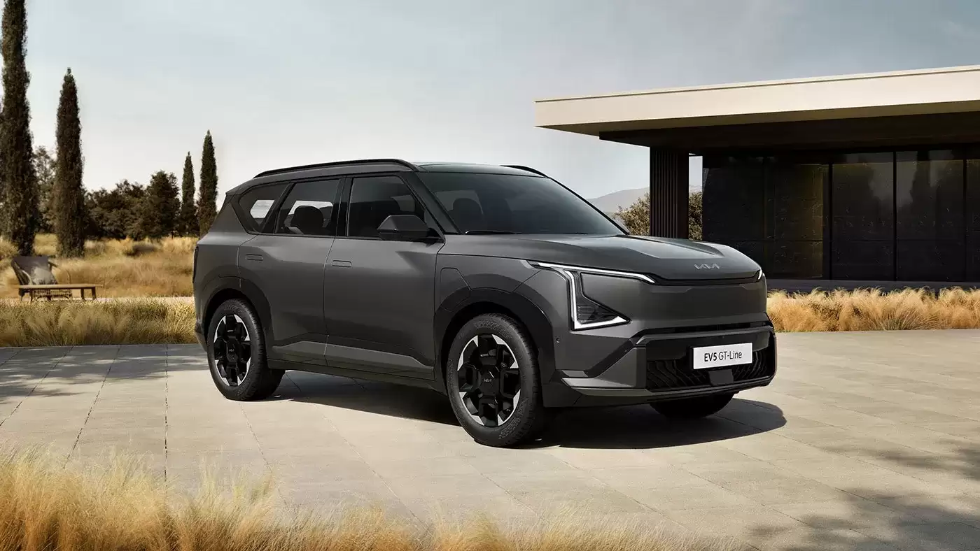 起亚 EV5 2026 款中期改款车型曝光：崭新外观，提升快充性能