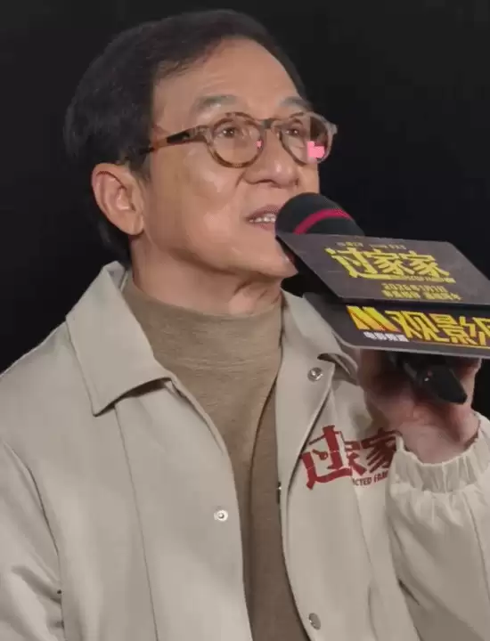 成龙宣布年拍一新片尖峰时刻4将由原班人马回归制作