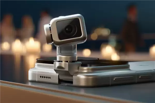 吴晓波展示荣耀ROBOT PHONE：世界上第一款手机机器人！