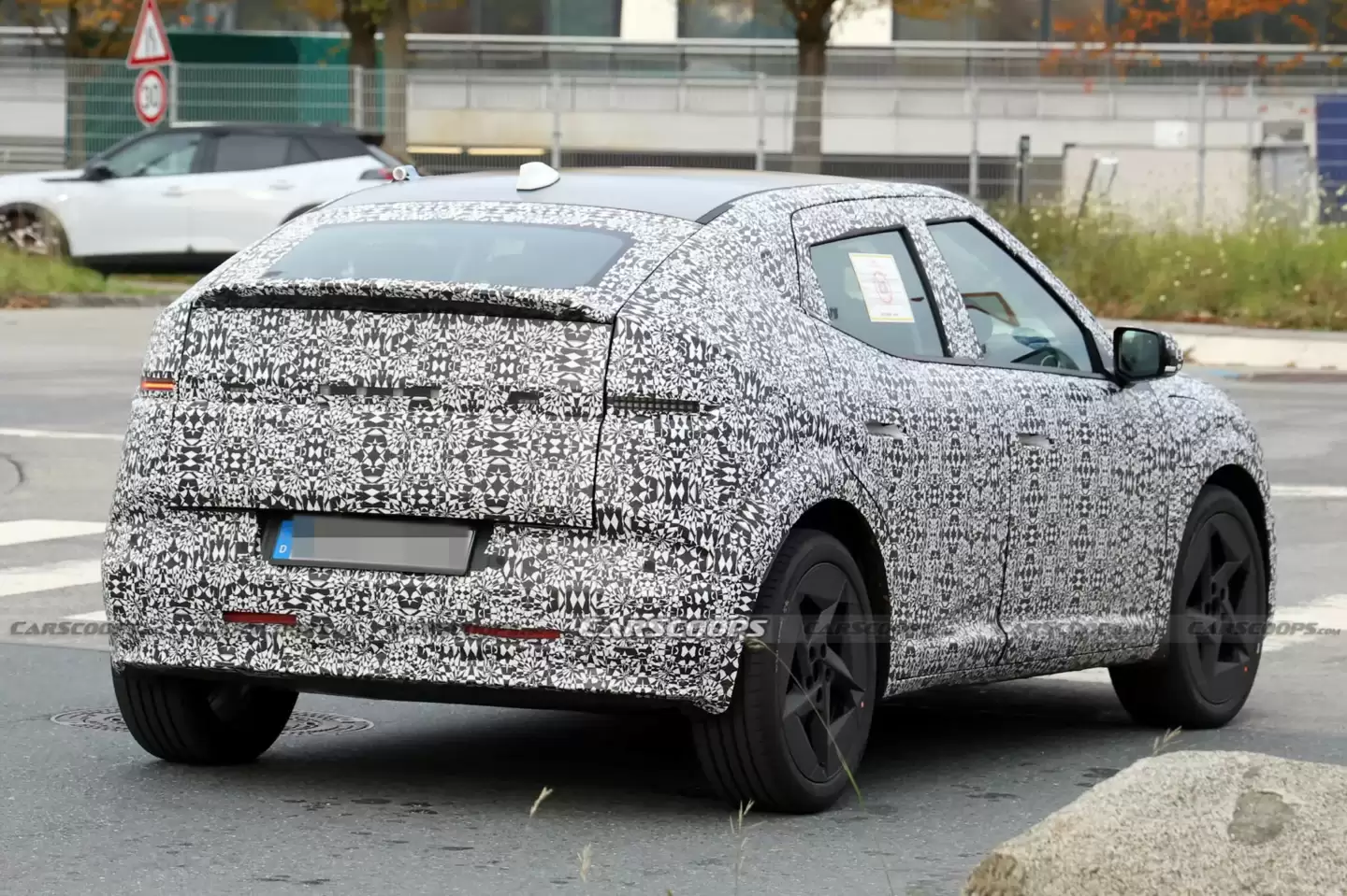 现代 Ioniq 3 细节曝光：搭载 400V 平台，最大续航 644km