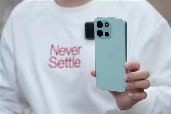 一加Turbo+6/6V官宣1月8日发布：档位史无前例的性能续航体验