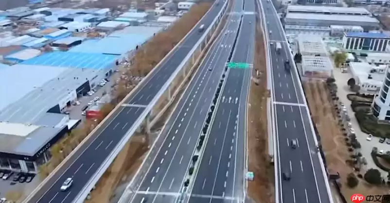 我国首个“6车道改12车道”高速公路改扩建项目建成通车