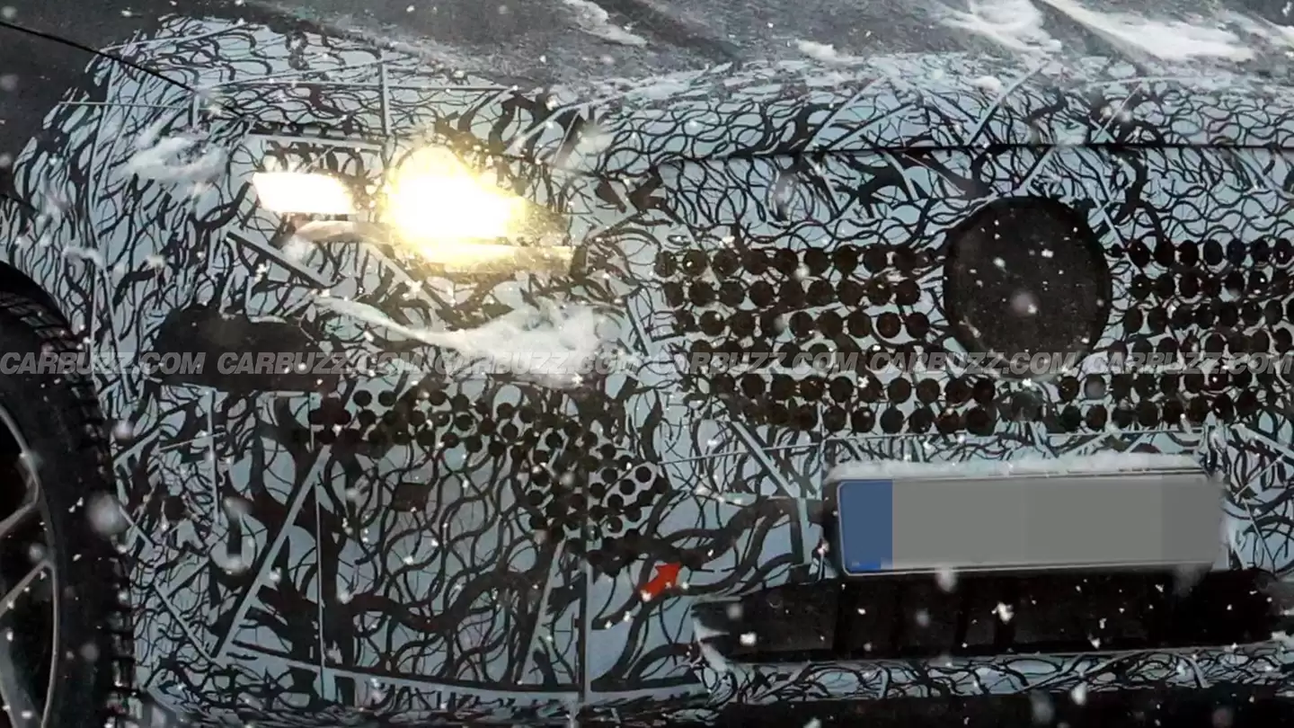 梅赛德斯-AMG GLE 53 改款车型路测谍照曝光:429 马力 +48V 轻混