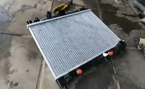 加错防冻液致发动机大修，颜色相同≠可混用