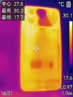 半年内没有对手！荣耀WIN RT评测：2699元首发1万mAh大电池 这才是性价比电竞机！